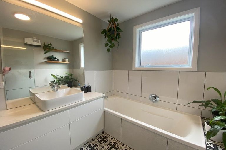 Photo of property in 10 Surrey Street, Picton, 7220