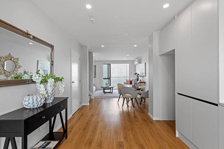 Photo of property in 10 Hinonga Loop, Silverdale, 0932