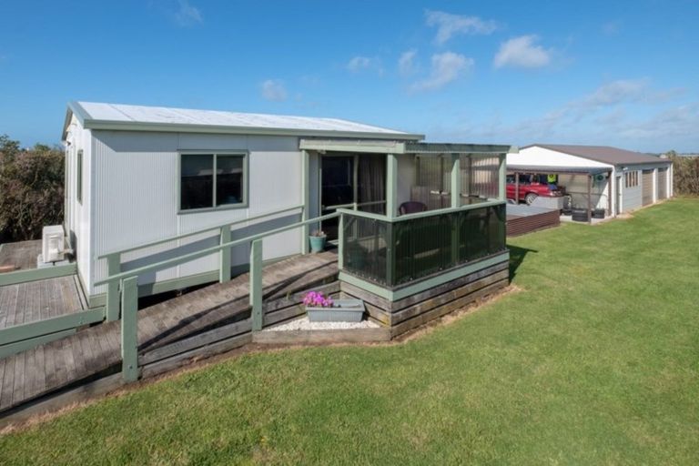 Photo of property in 1 Tauhuri Street, Manaia, 4678