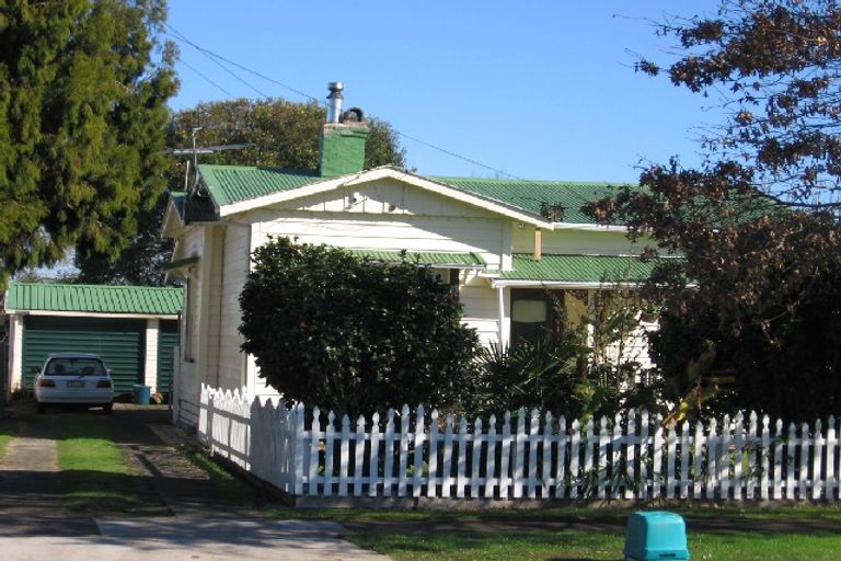 Photo of property in 18 Cosgrave Road, Papakura, 2110