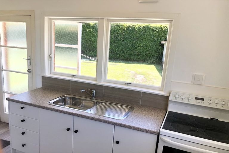 Photo of property in 1/13 Stanley Avenue, Milford, Auckland, 0620