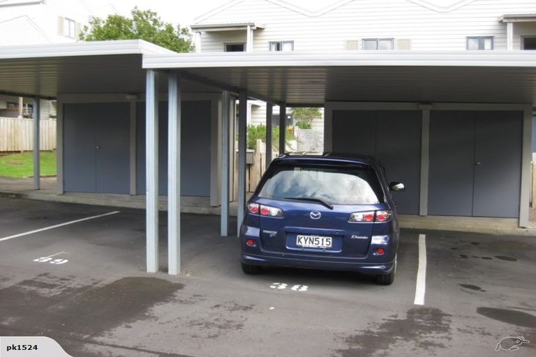 Photo of property in 6/8 Carolina Place, Albany, Auckland, 0632