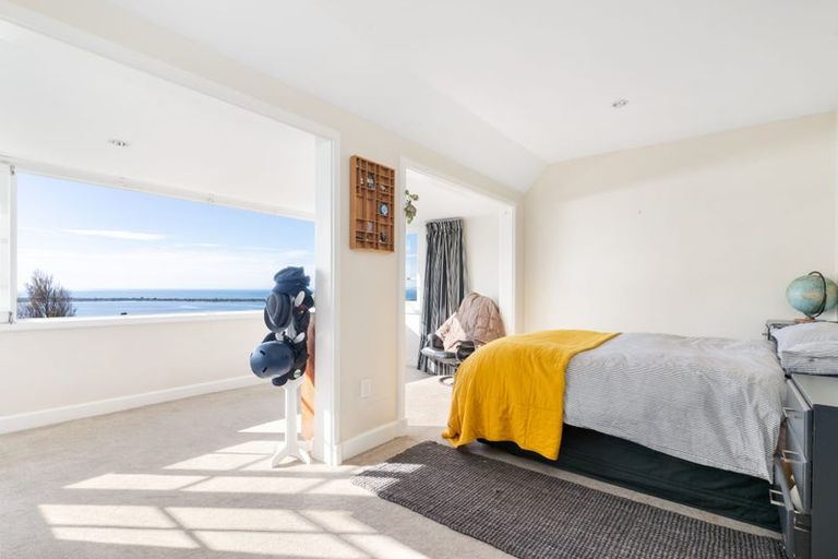 Photo of property in 40 Major Hornbrook Road, Mount Pleasant, Christchurch, 8081