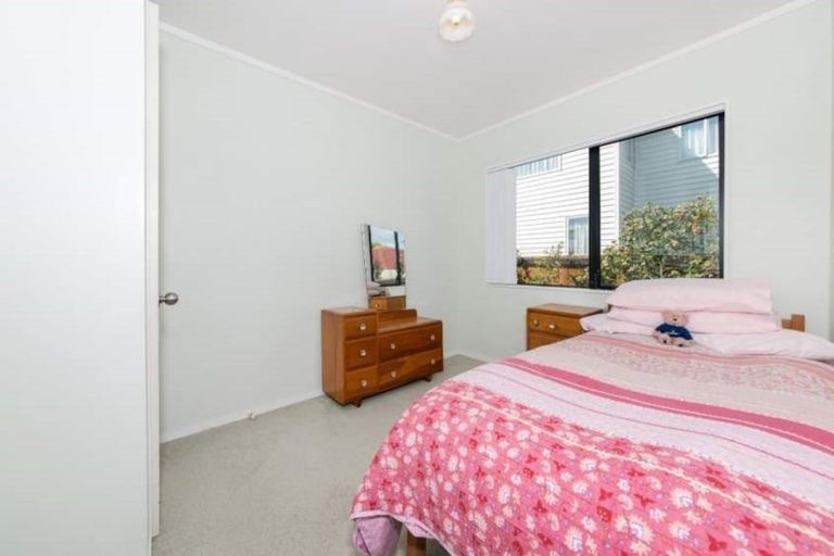 Photo of property in 1/22 Strid Road, Te Atatu South, Auckland, 0610