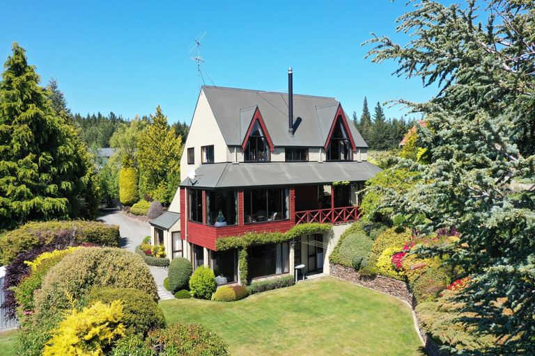 Photo of property in 5 Burnett Place, Lake Tekapo, 7999