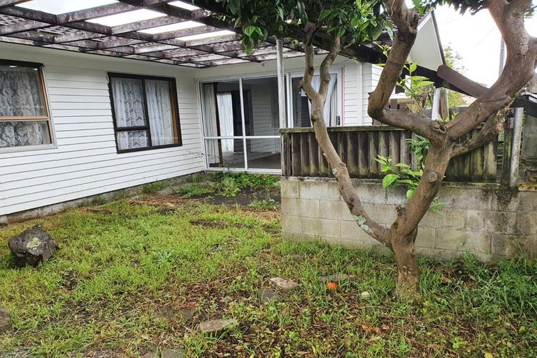 Photo of property in 121a Russell Road, Manurewa, Auckland, 2102