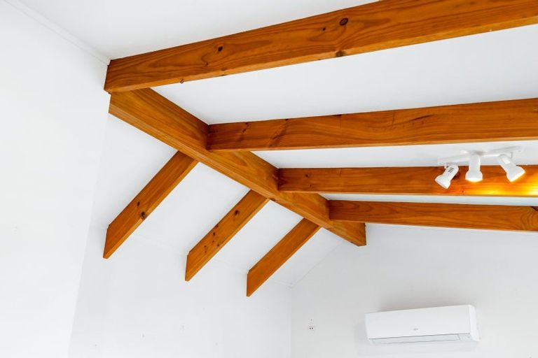 Photo of property in 13 Frosses Place, Massey, Auckland, 0614