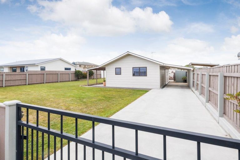 Photo of property in 55 Edinburgh Terrace, Foxton Beach, Foxton, 4815