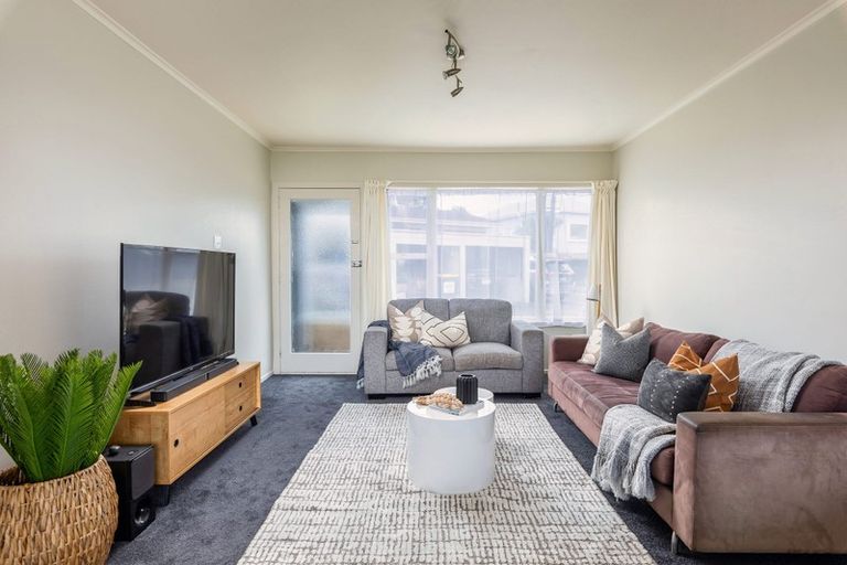 Photo of property in 2/123a Campbell Road, One Tree Hill, Auckland, 1061