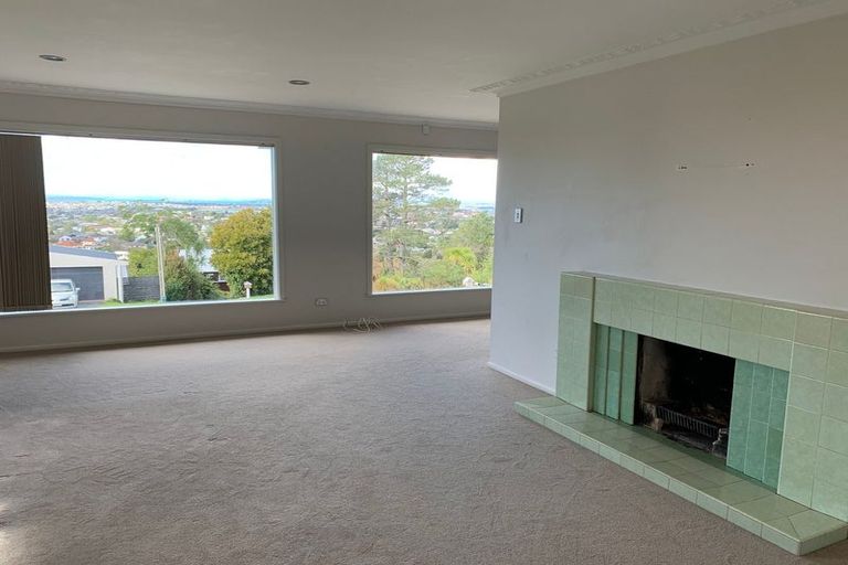 Photo of property in 8 Speedy Crescent, Hillcrest, Auckland, 0627