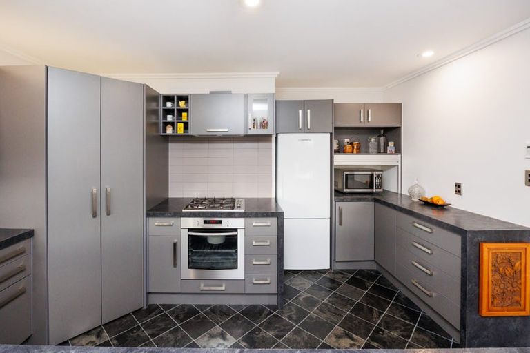 Photo of property in 11 Majestic Way, Kelvin Grove, Palmerston North, 4414