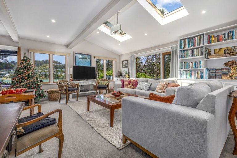 Photo of property in 48 Seaview Road, Paremata, Porirua, 5024