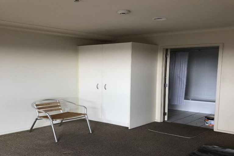 Photo of property in The Rennaissance, 15j/18 Ronwood Avenue, Manukau, Auckland, 2104