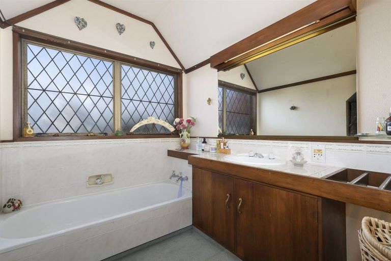 Photo of property in 165a Ngatai Road, Otumoetai, Tauranga, 3110