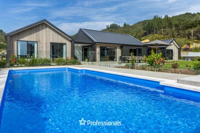 Photo of property in 478 Katherine Mansfield Drive, Blue Mountains, Upper Hutt, 5371