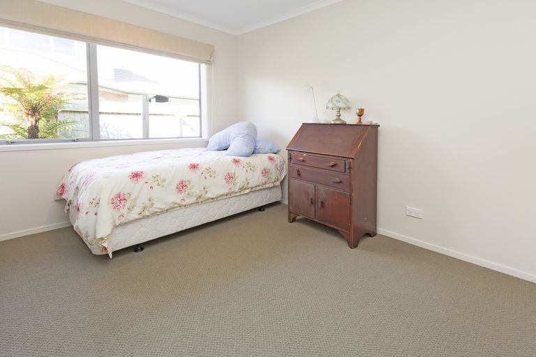 Photo of property in 76 Florence Avenue, Orewa, 0931