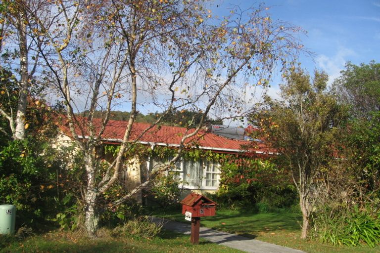 Photo of property in 5 Azimuth Place, Whitby, Porirua, 5024