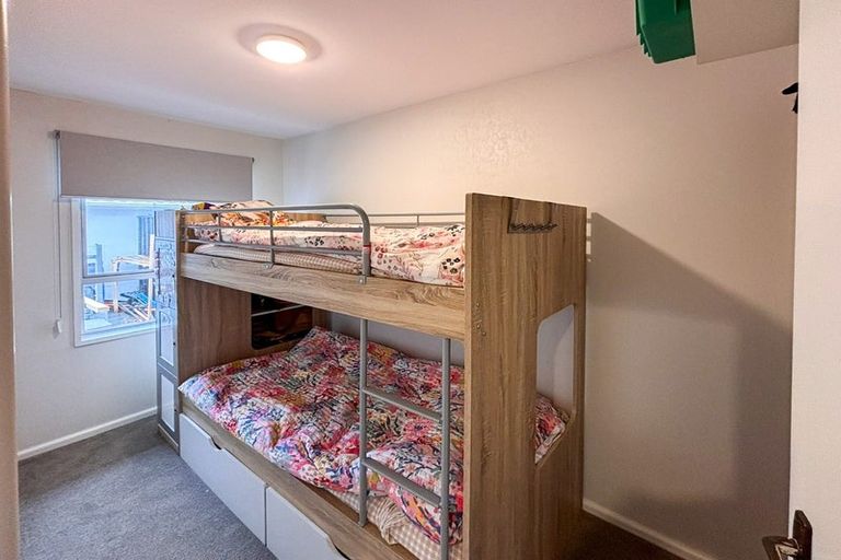 Photo of property in 2/16 Oxley Avenue, St Albans, Christchurch, 8014