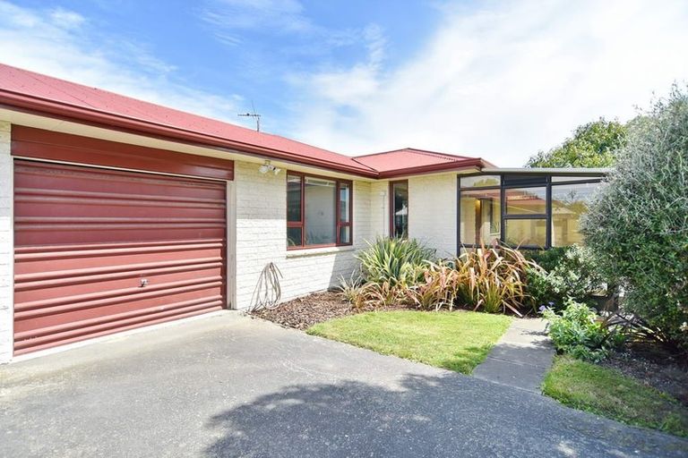 Photo of property in 2/57 Reynolds Avenue, Bishopdale, Christchurch, 8053
