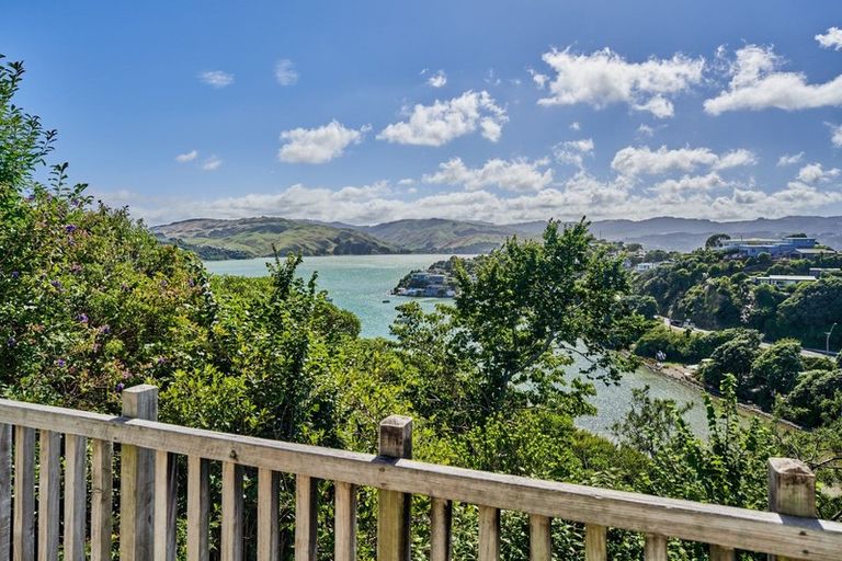Photo of property in 72 Paremata Road, Paremata, Porirua, 5024