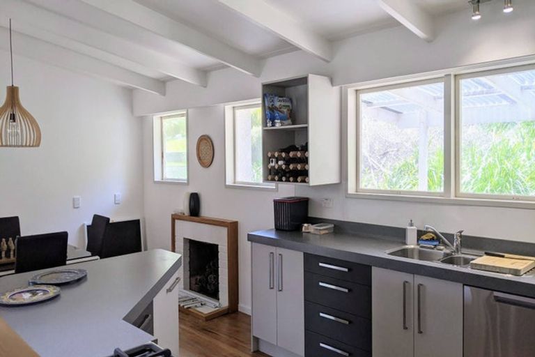 Photo of property in 61 Seddon Crescent, Whataupoko, Gisborne, 4010