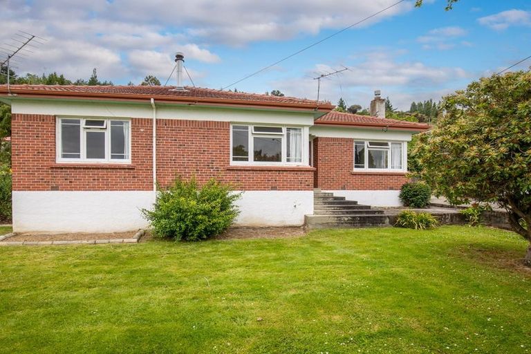 Photo of property in 18 Branxholm Street, Roxburgh, 9500