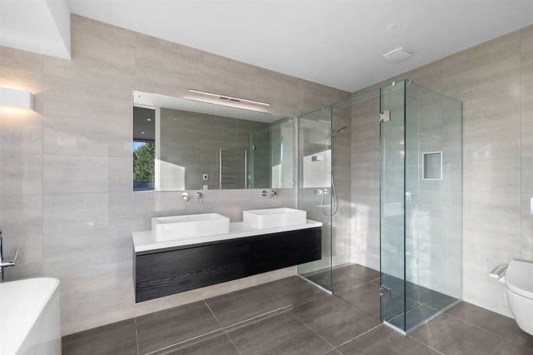 Photo of property in 1/3 Kerry Drive, Queenstown, 9300