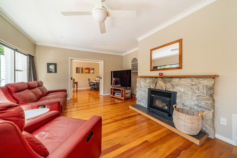 Photo of property in 26 Chatsworth Road, Silverstream, Upper Hutt, 5019