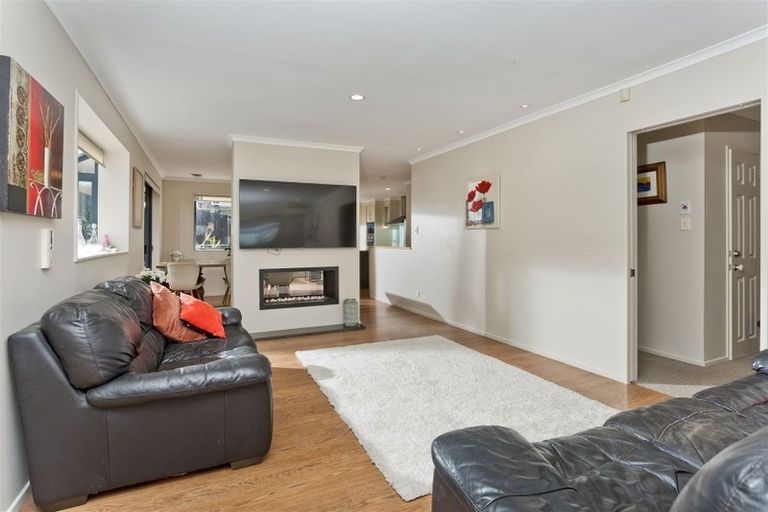 Photo of property in 21a Cliff Road, Torbay, Auckland, 0630