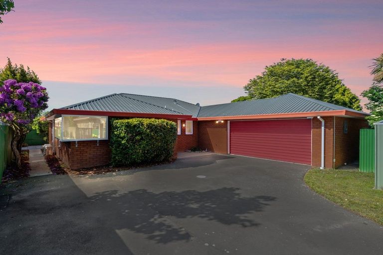 Photo of property in 8a Puna Street, Riccarton, Christchurch, 8041