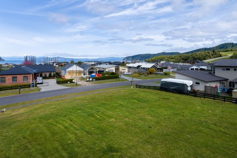 Photo of property in 4 Pukeko Way, Kinloch, Taupo, 3377