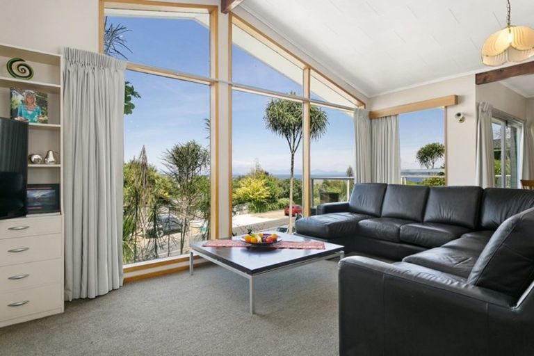 Photo of property in 66 Kurupae Road, Hilltop, Taupo, 3330