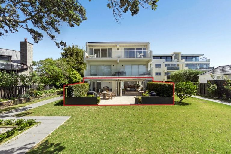 Photo of property in 1/21 Clifton Road, Hauraki, Auckland, 0622