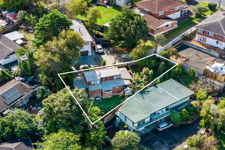 Photo of property in 1/86 Waimumu Road, Massey, Auckland, 0614