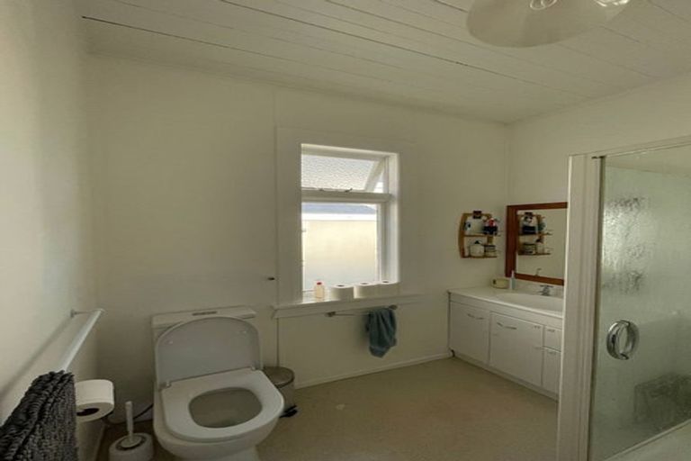 Photo of property in 76 Mornington Road, Brooklyn, Wellington, 6021