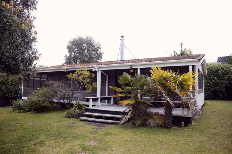Photo of property in 107 Kenwood Drive, Matarangi, Whitianga, 3592