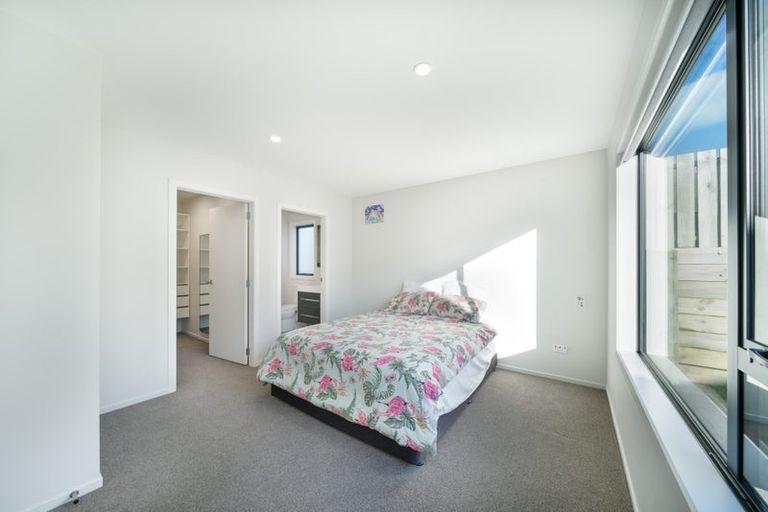 Photo of property in 15 Lemonwood Way, Woodridge, Wellington, 6037
