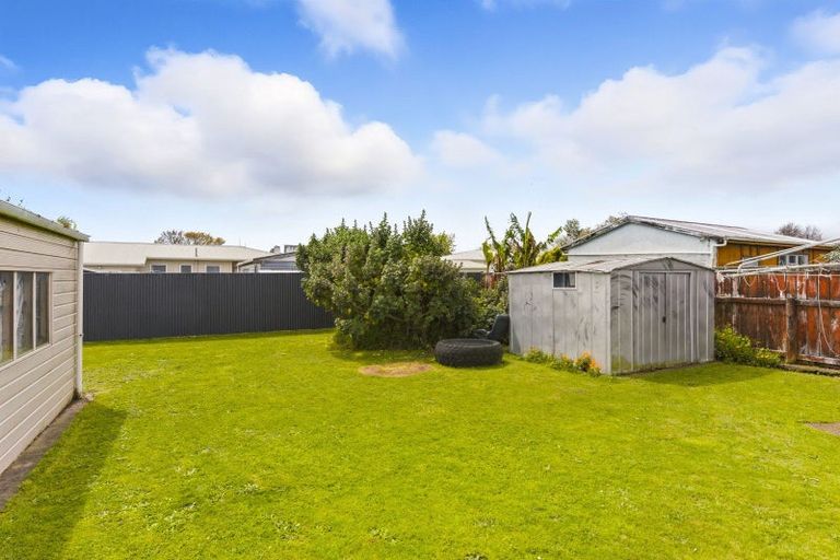 Photo of property in 15 Ross Street, Levin, 5510