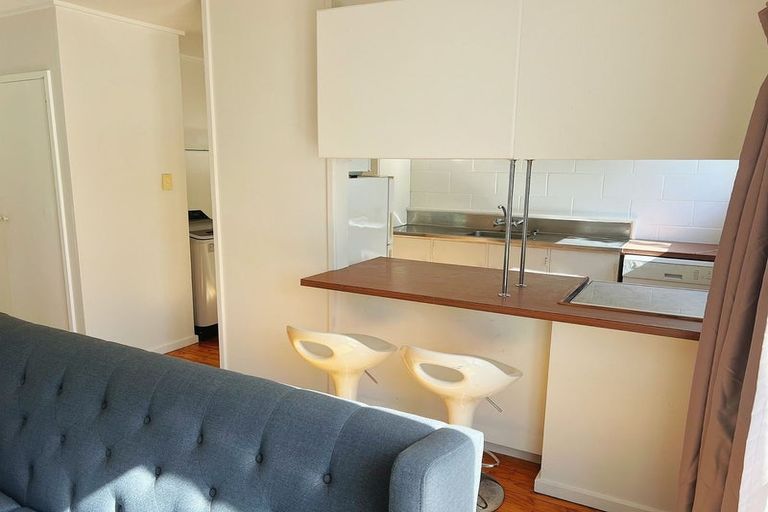 Photo of property in 3a Oakleigh Street, Maungaraki, Lower Hutt, 5010