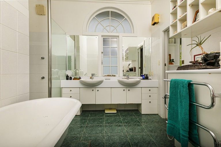 Photo of property in 2/57 Beresford Street, Bayswater, Auckland, 0622