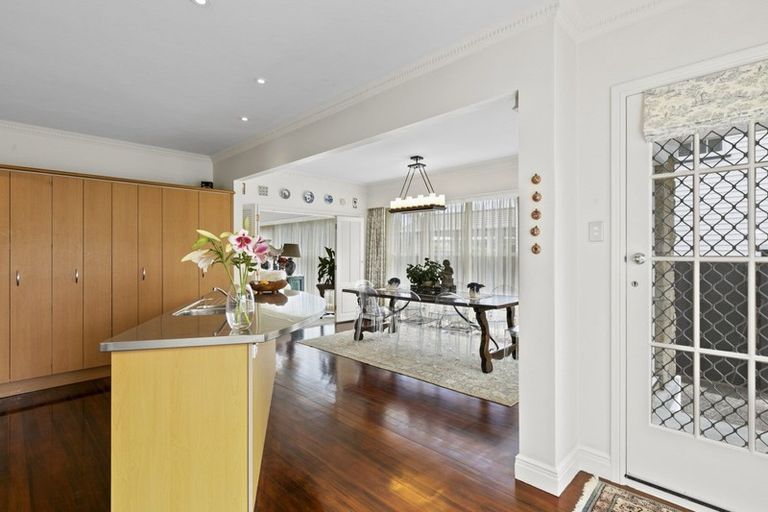 Photo of property in 46 Wai-iti Crescent, Woburn, Lower Hutt, 5010