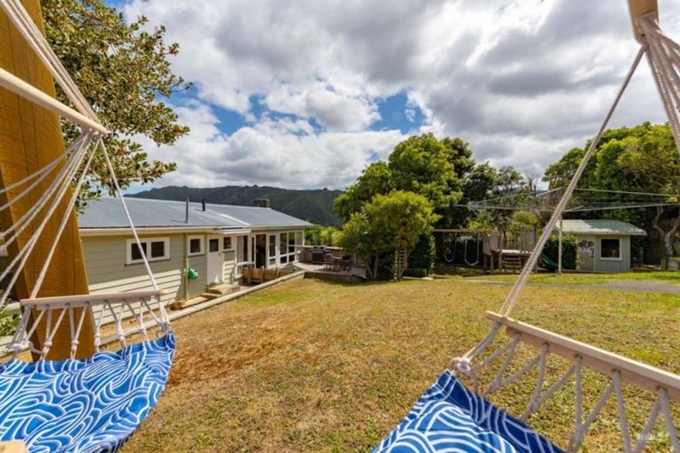 Photo of property in 19 Vista Crescent, Maoribank, Upper Hutt, 5018