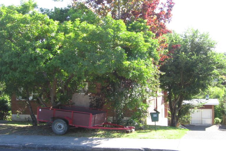 Photo of property in 71 Newhaven Terrace, Mairangi Bay, Auckland, 0630