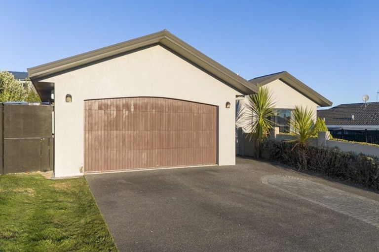 Photo of property in 37 Acacia Bay Road, Nukuhau, Taupo, 3330