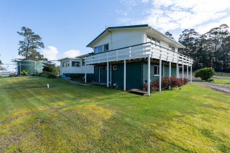 Photo of property in 1 Domain Road, Kawakawa, 0210