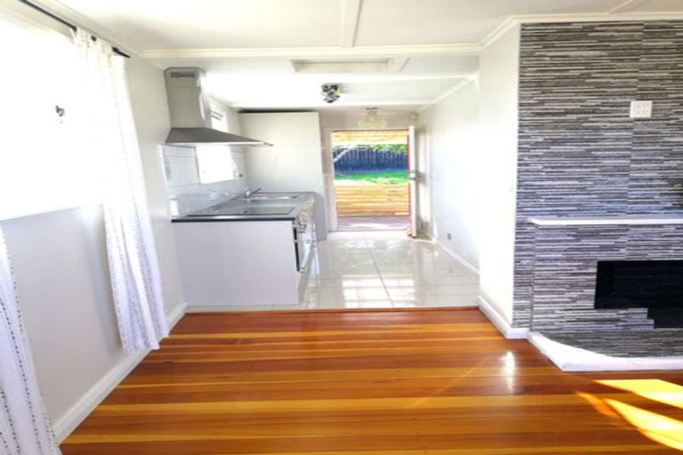 Photo of property in 245 Great North Road, Henderson, Auckland, 0612