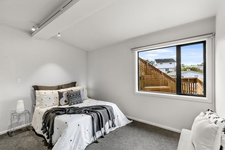 Photo of property in 29a Thurleigh Grove, Karori, Wellington, 6012