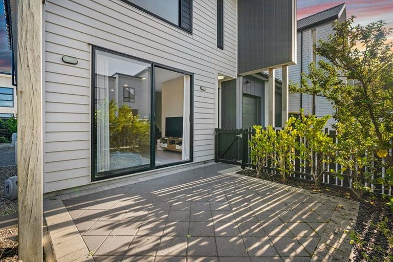 Photo of property in 43 Westgate Drive, Westgate, Auckland, 0614