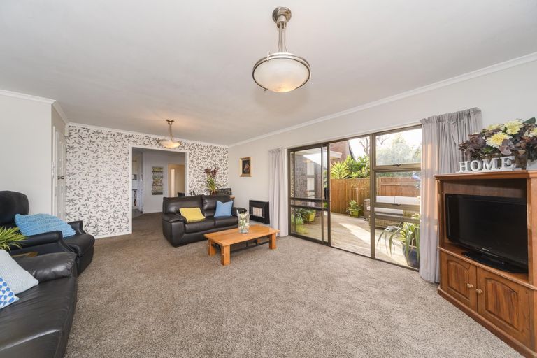 Photo of property in 33 Aintree Crescent, Awapuni, Palmerston North, 4412