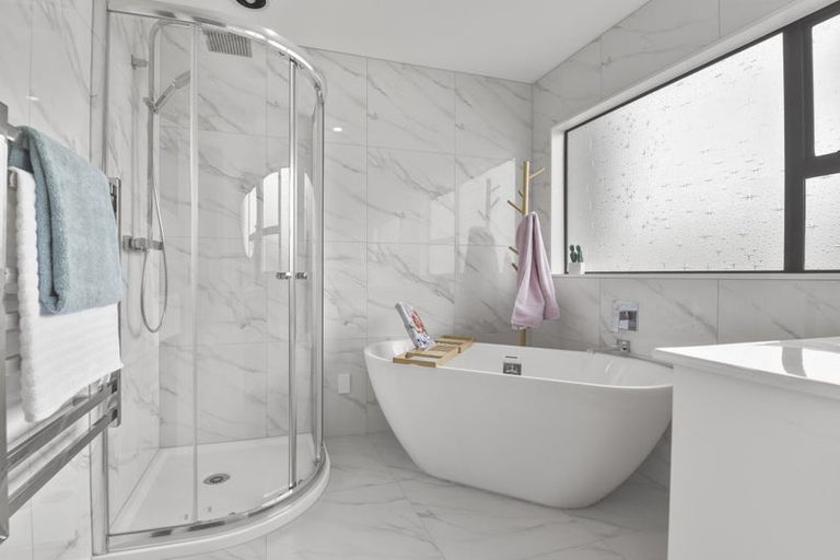 Photo of property in 47 Amorino Drive, Red Beach, 0932